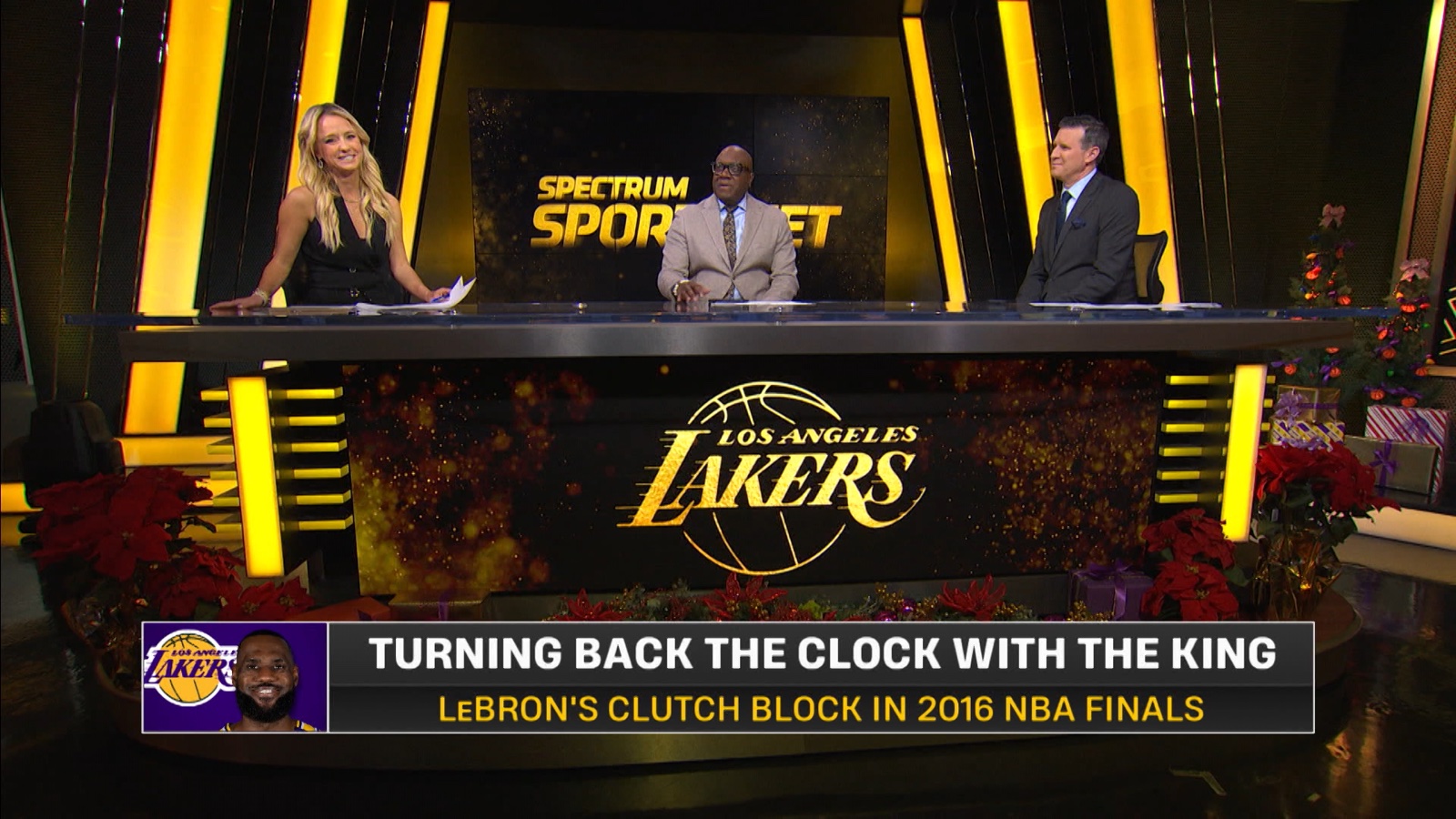 Nikki Kay on the Spectrum SportsNet Lakers studio desk